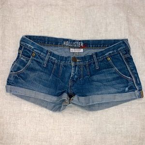 Hollister Low Rise Denim Shorts Size 0